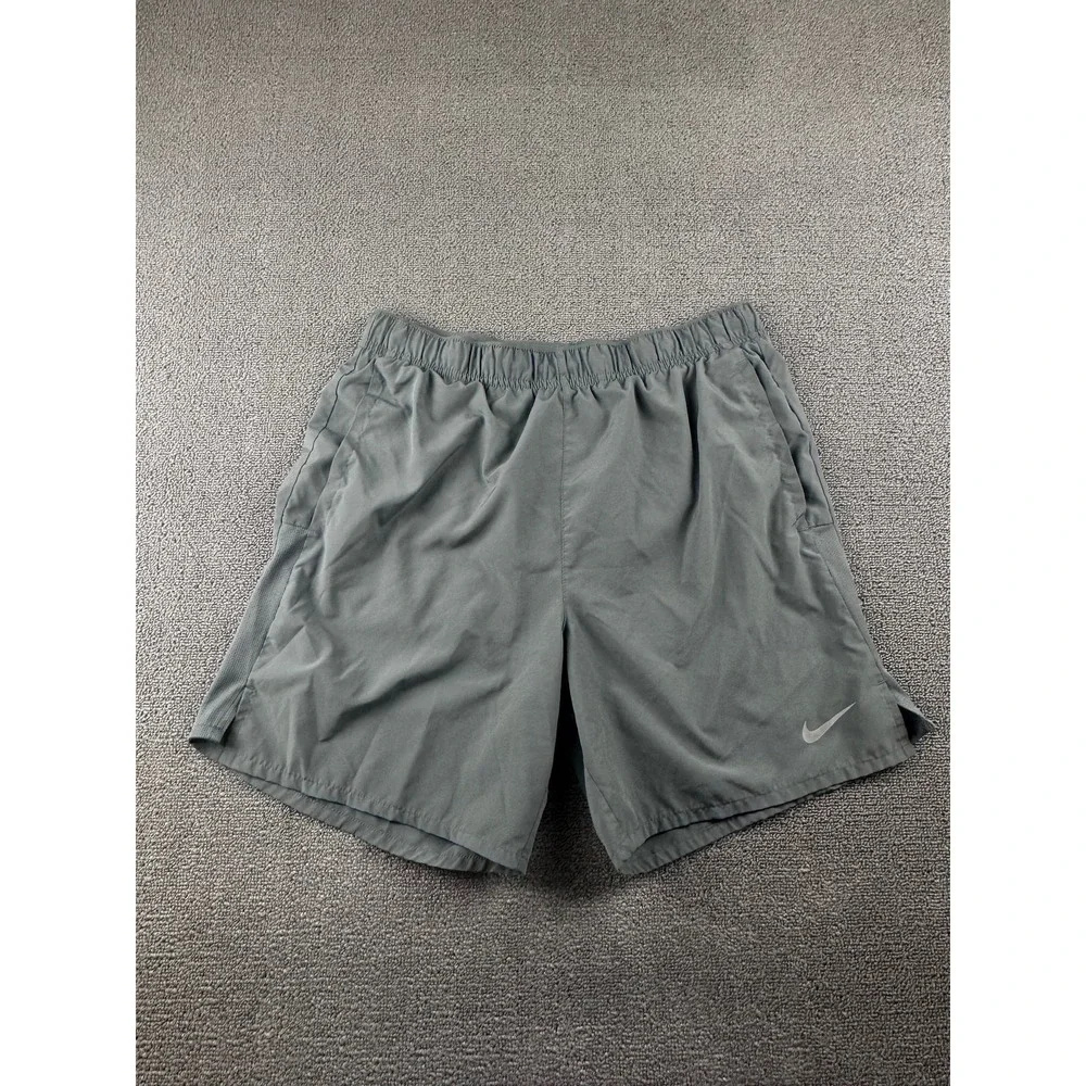 Nike Dri-FIT Shorts‎ Men M Gray Athletic Running Gym Pockets Swoosh Logo Urban